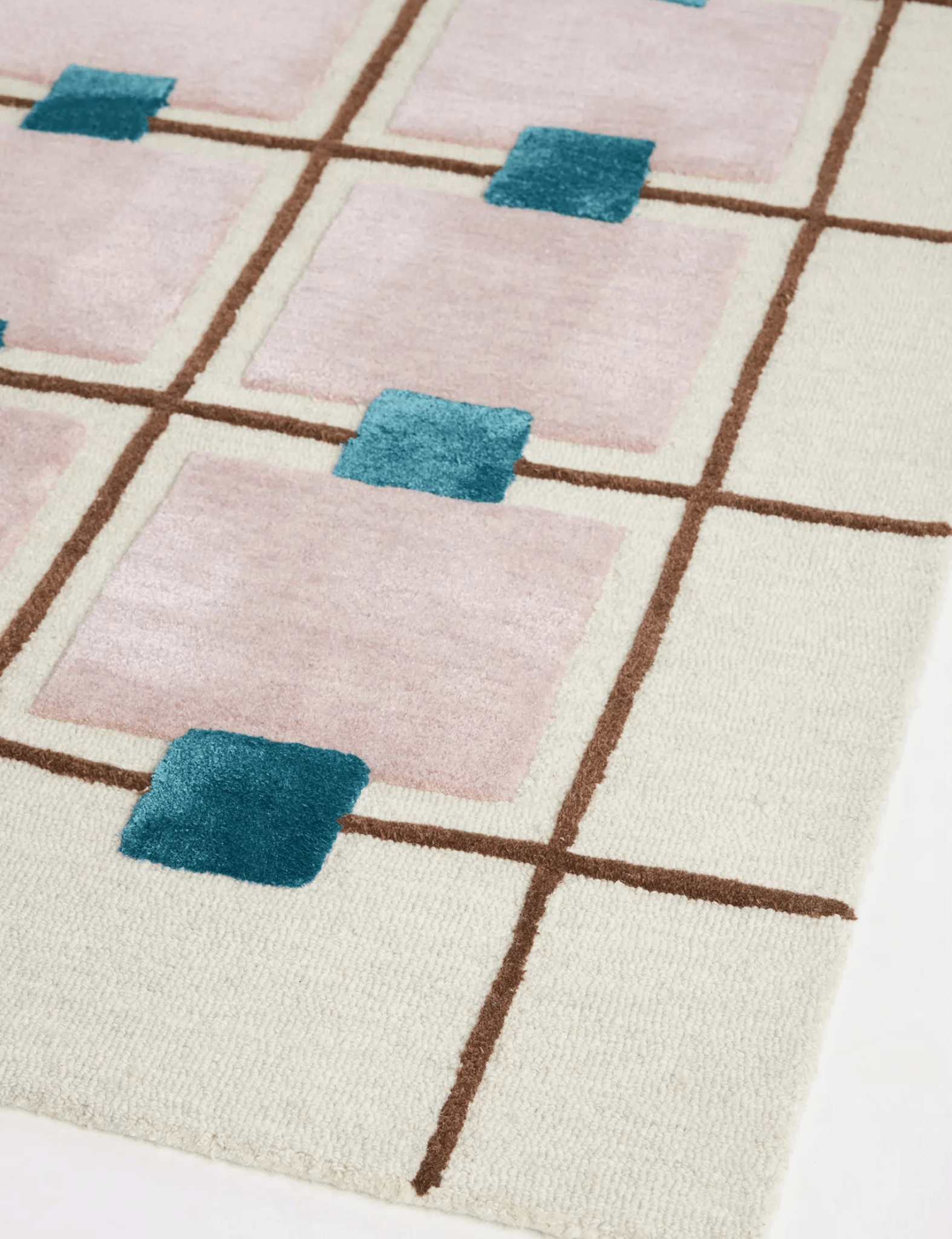 Geometric Elegance Wool-Viscose Blend Rug