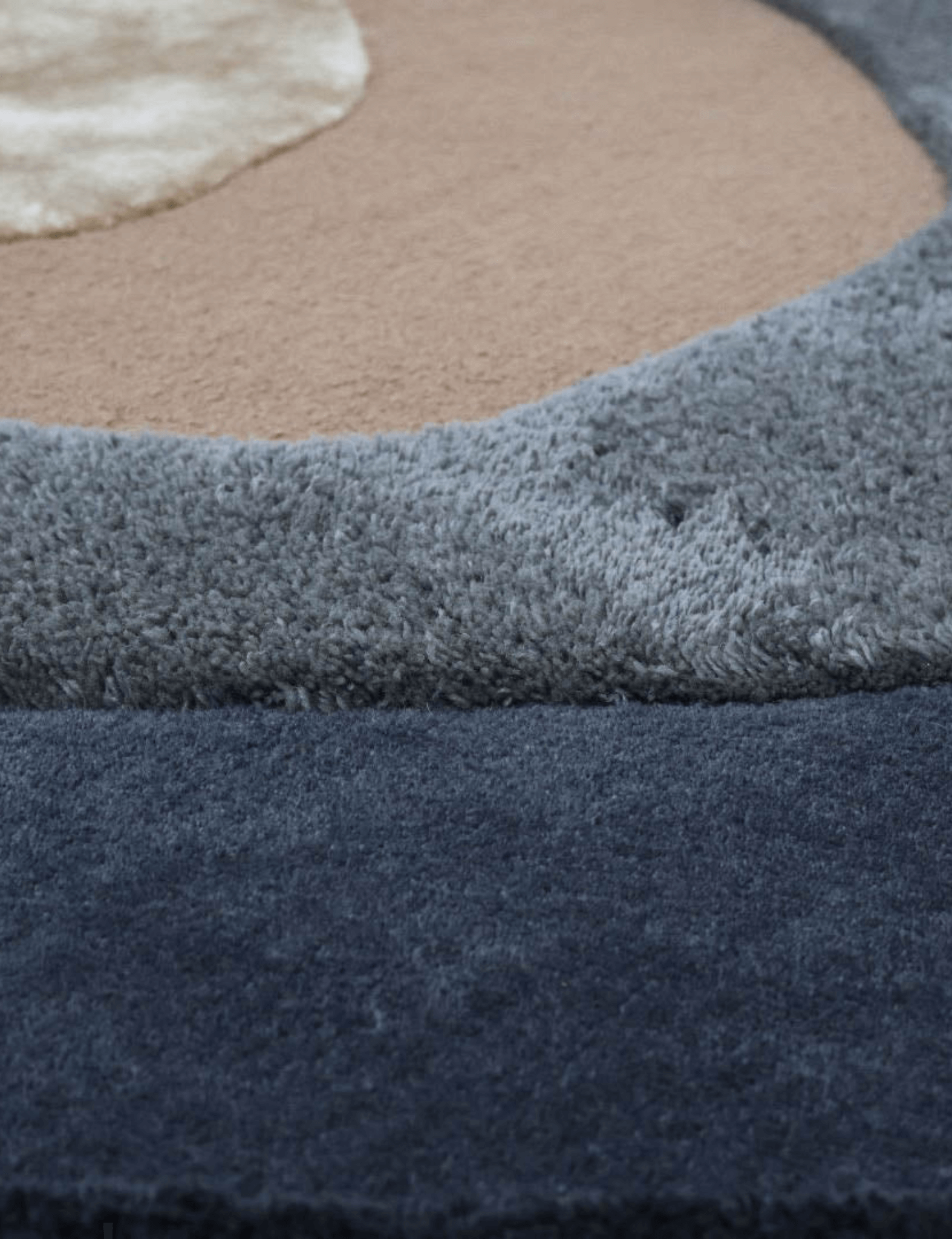 Radiance Oval Handmade Rug