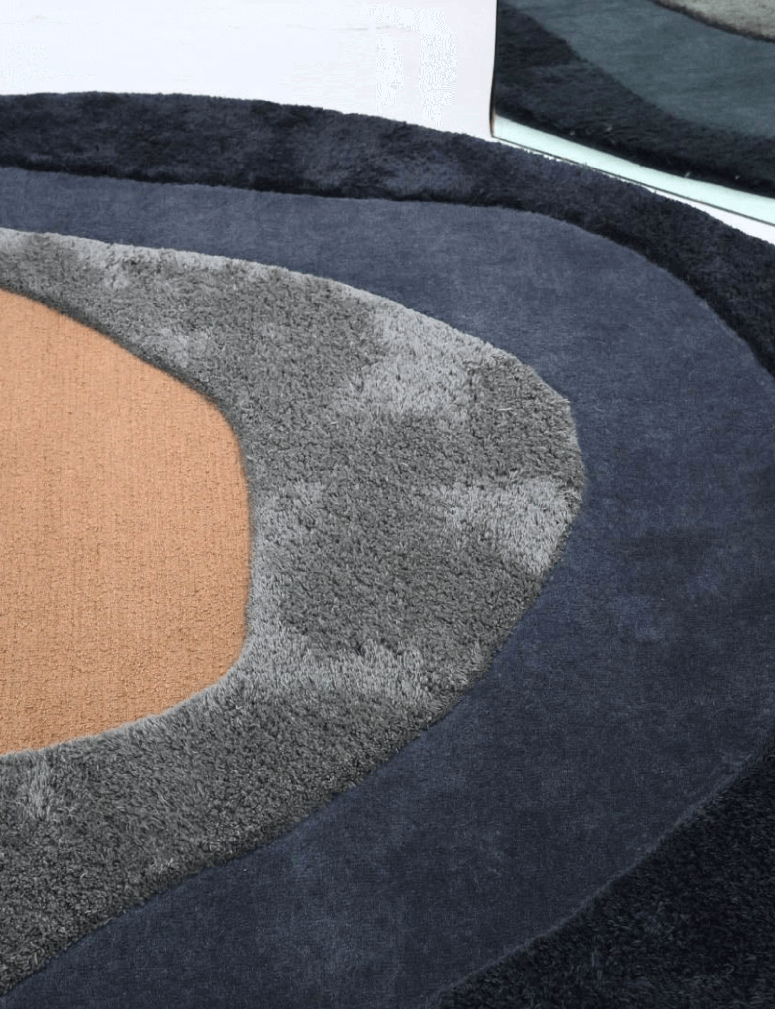 Radiance Oval Handmade Rug