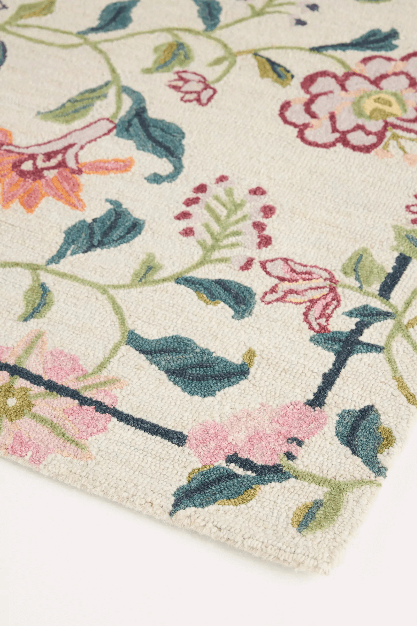 Elara Garden Hand-Tufted Rug