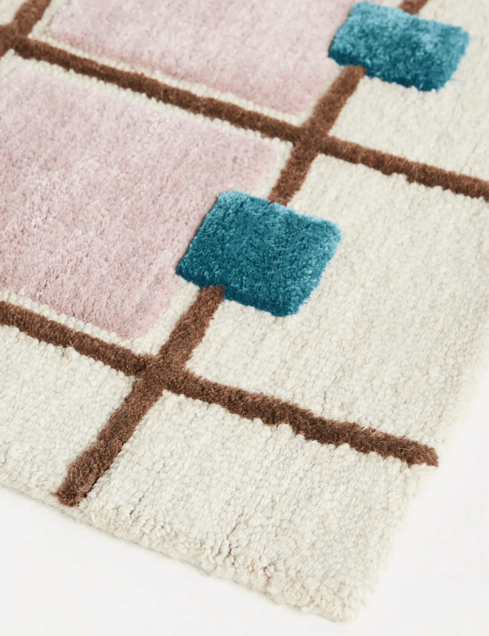Geometric Elegance Wool-Viscose Blend Rug