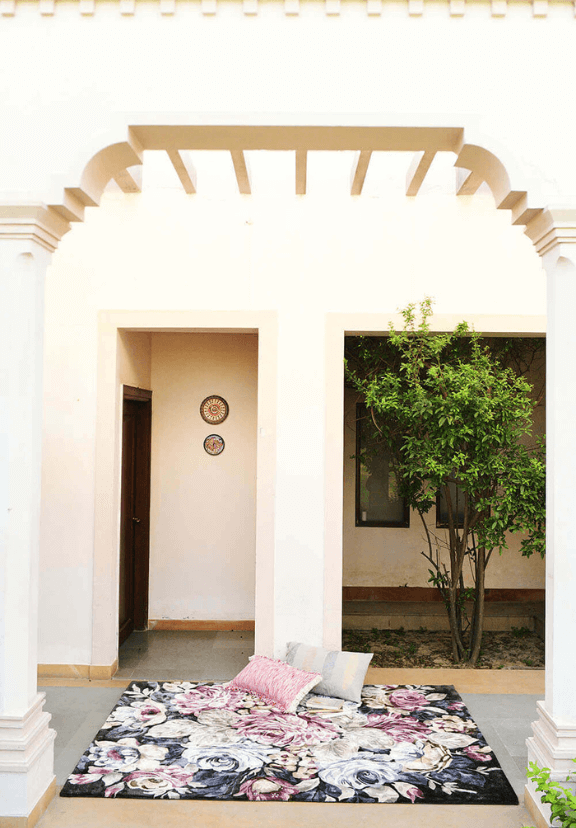 Urban Luxe Hand-Tufted Silk Rug