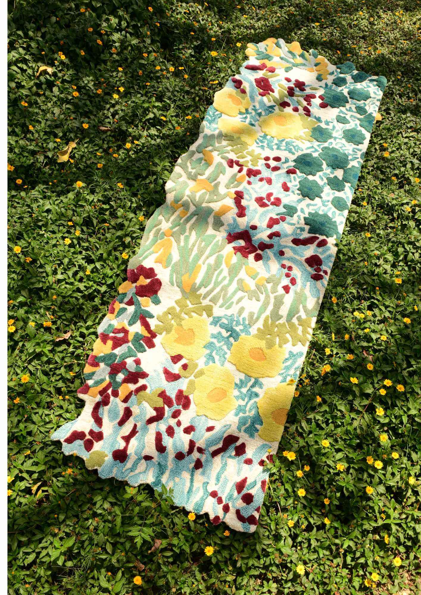 Botanic Reverie – Hand-Tufted Floral Wool Rug