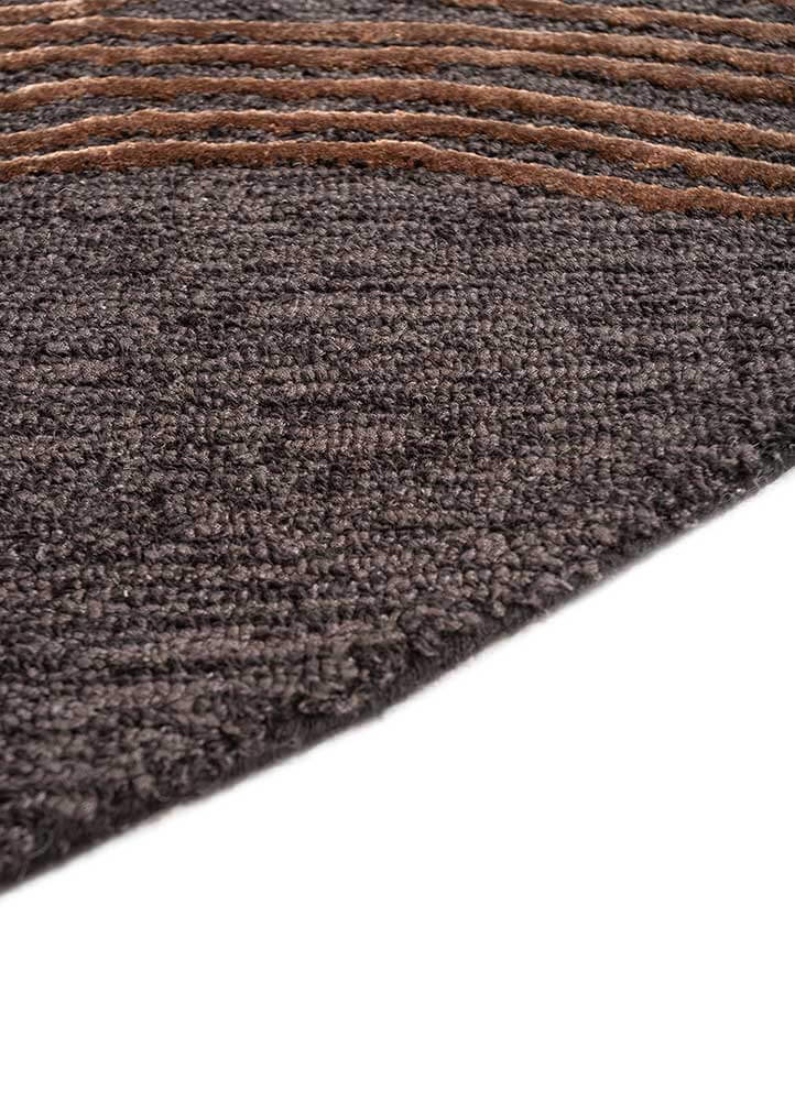 caviar/tobacco hand tufted Rug