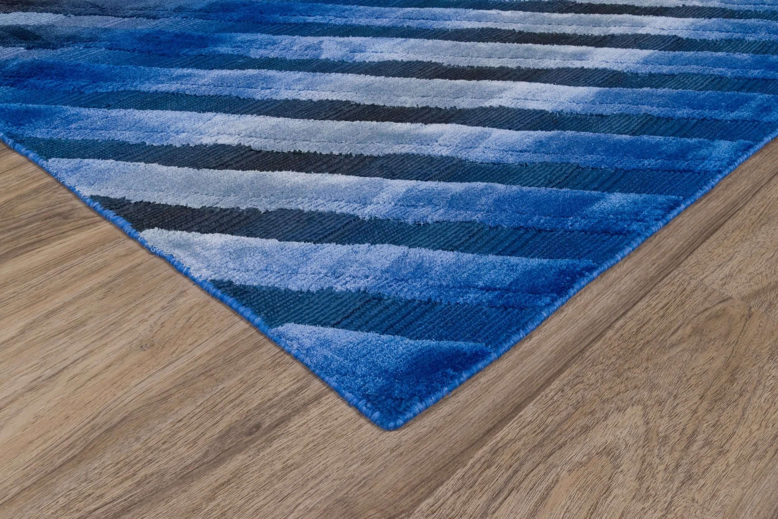 Scratcy Sapphire Geometry