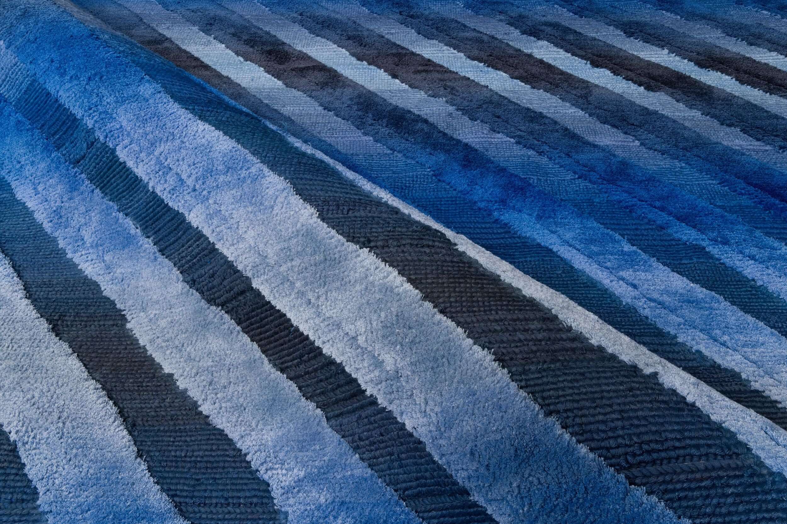 Scratcy Sapphire Geometry