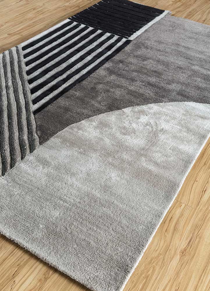 Liquorice/Classic Gray Hand Tufted Rug