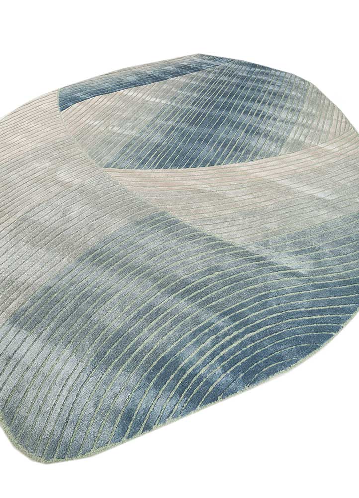 Mystara Rug – Mystical Elegance in Every Thread