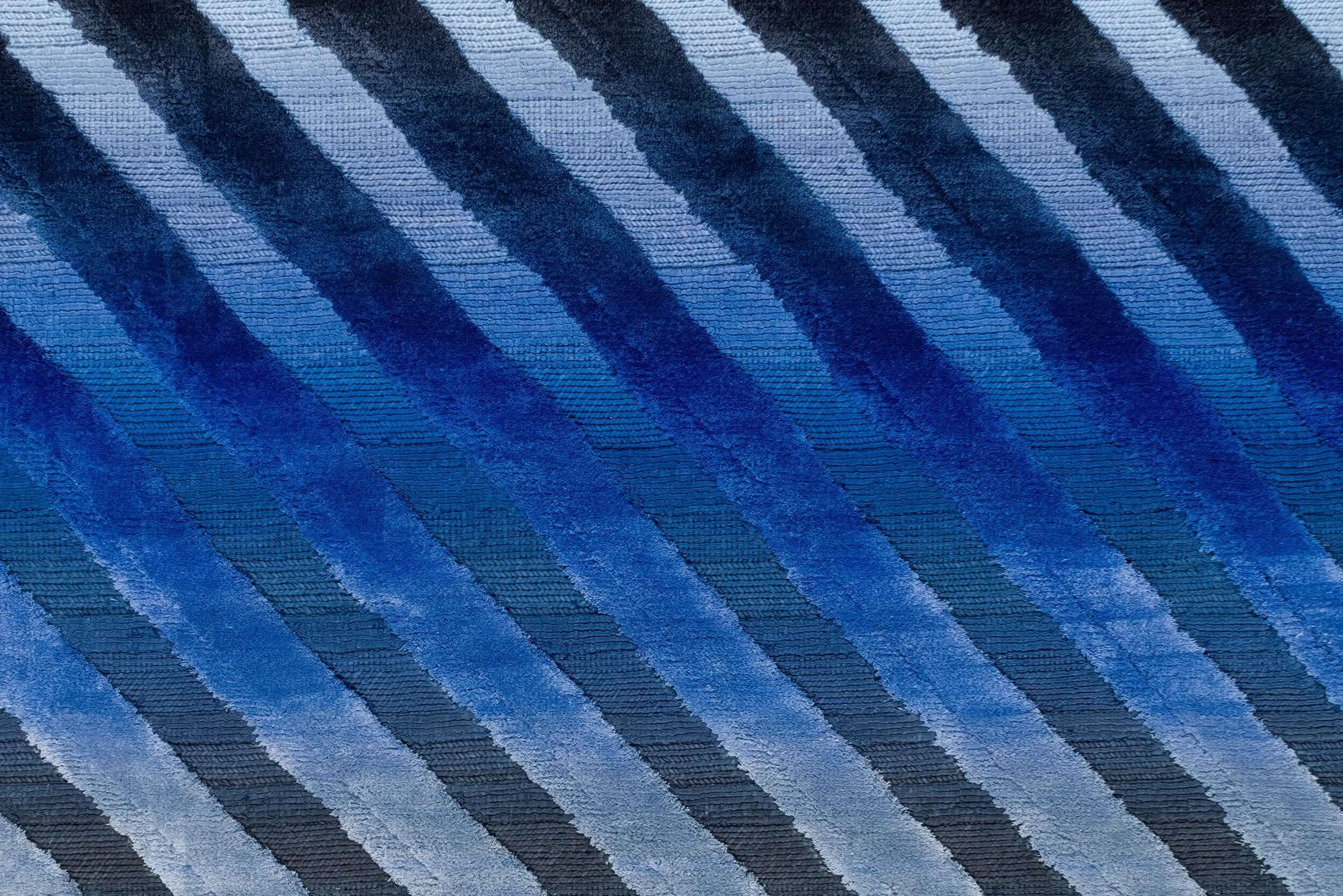 Scratcy Sapphire Geometry