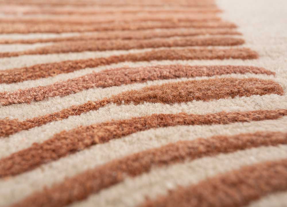 Antique White/Light Coral Hand Tufted Rug