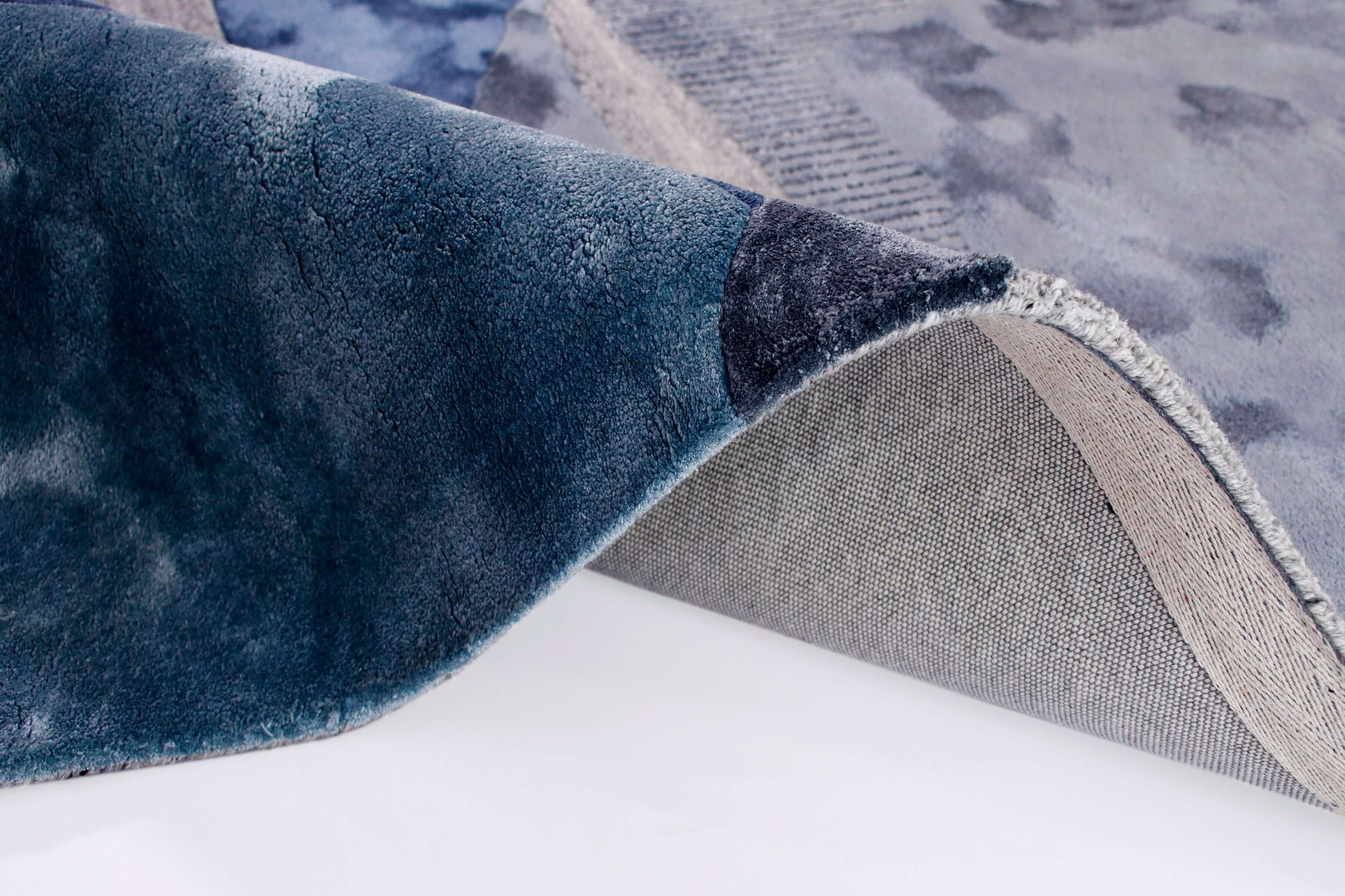 Azure Haze Modern Rug