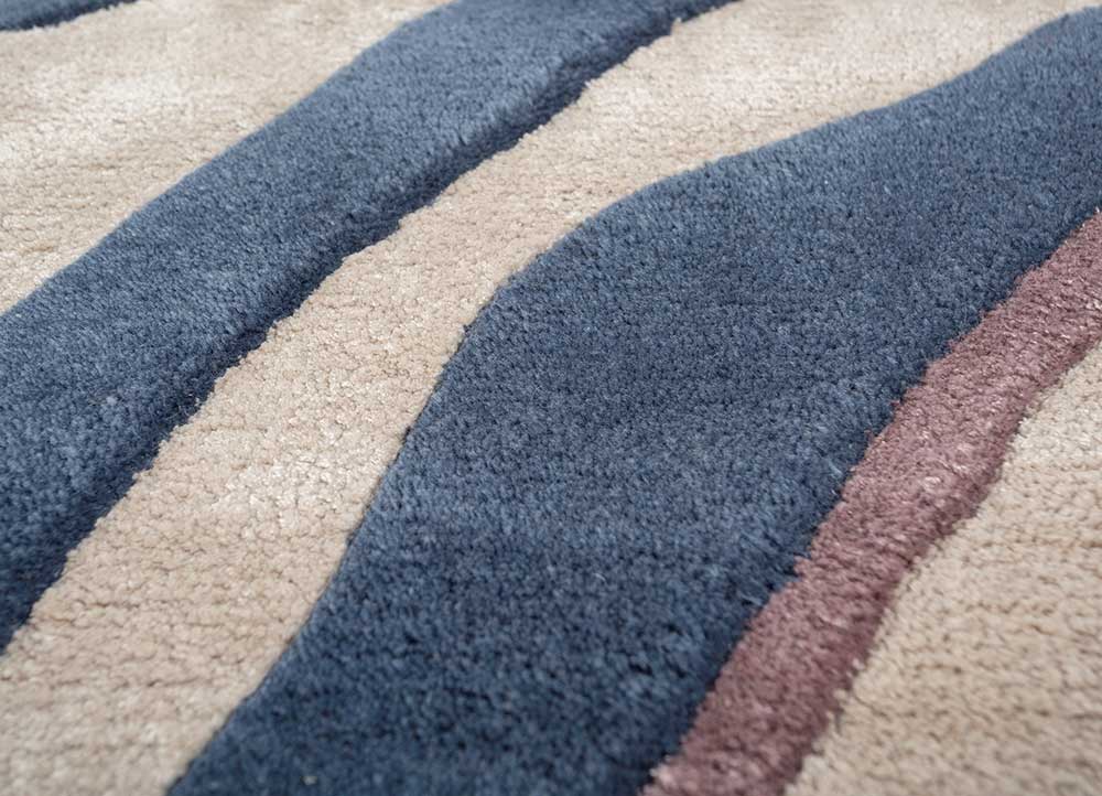 Blue Heaven & Antique White Hand-Tufted Rug