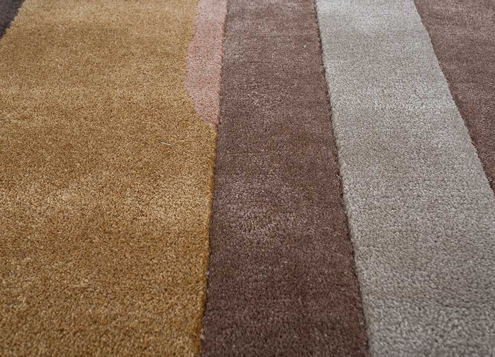 Tint & Deep Charcoal Hand-Tufted Rug