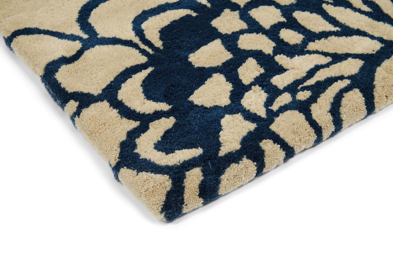 Floral Midnight Hand-Tufted Rug