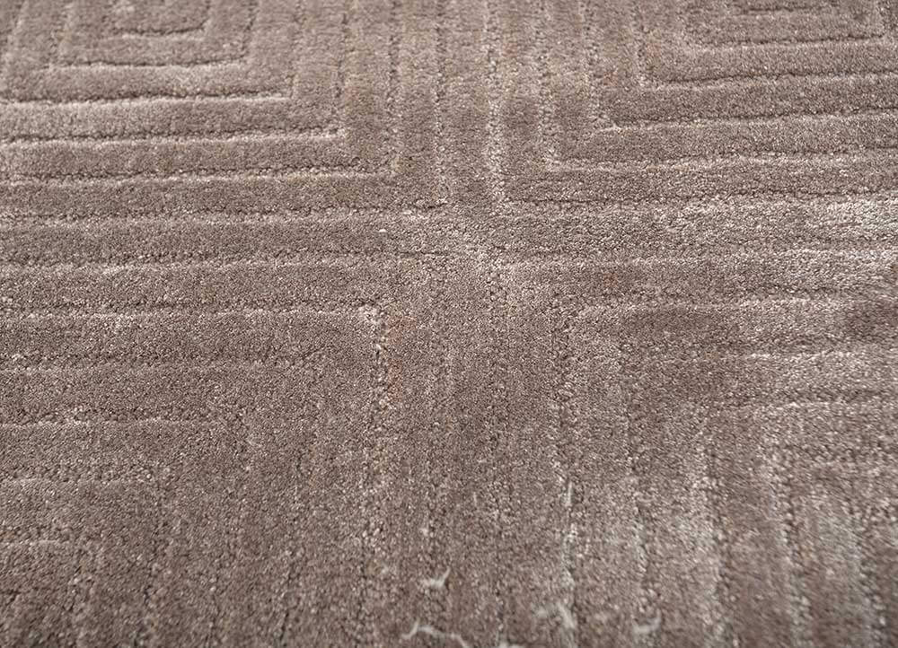 Brown Tranquil Hand-Tufted Rug