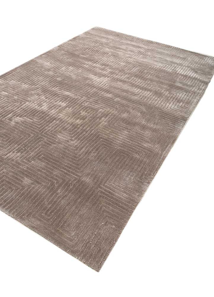 Brown Tranquil Hand-Tufted Rug