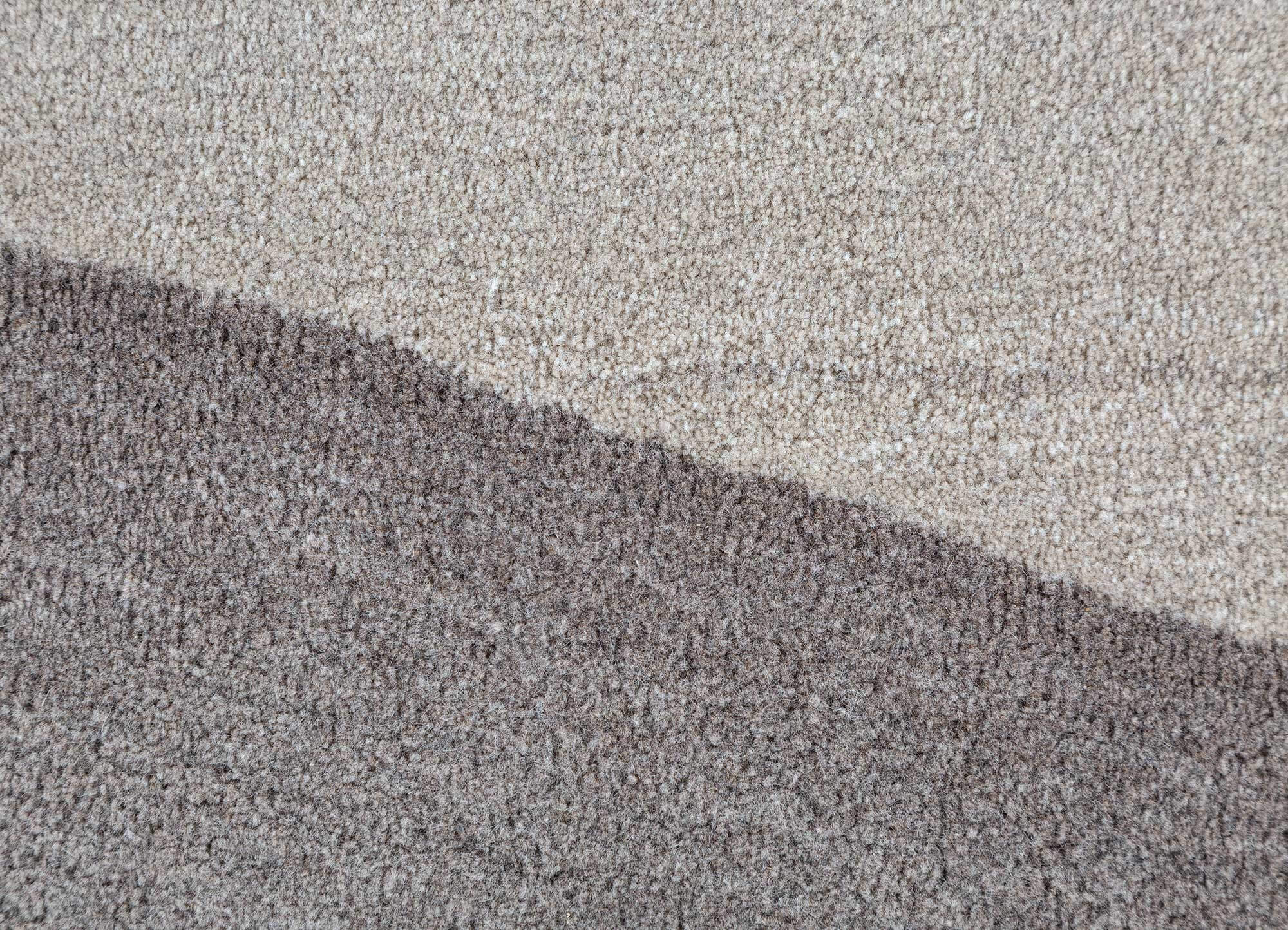 dark ivory/chamomile hand tufted Rug