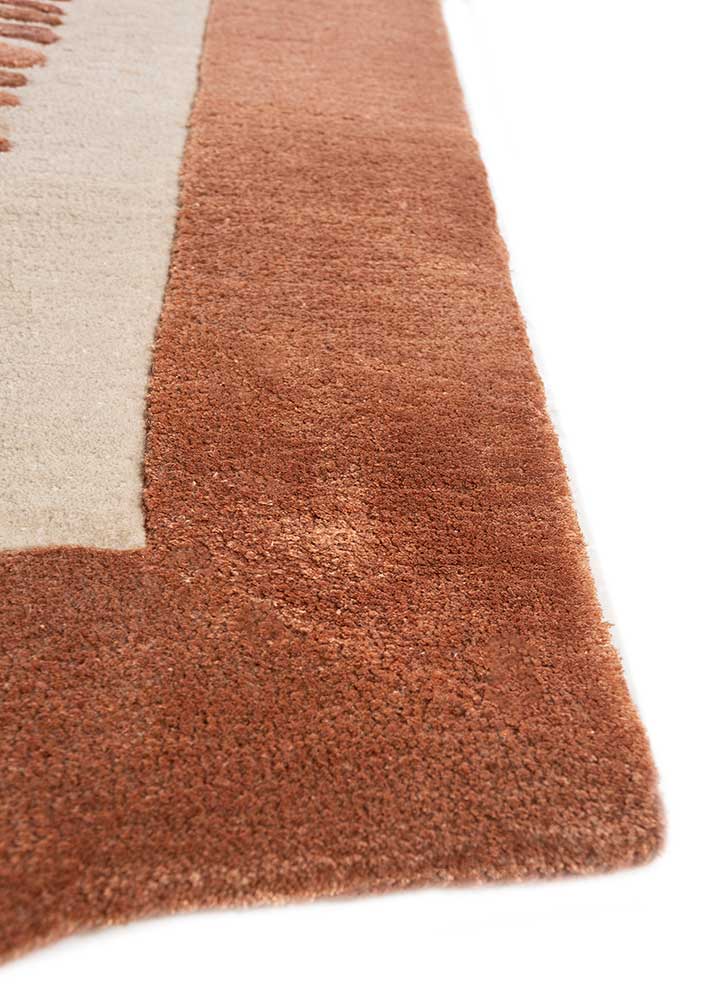 Antique White/Light Coral Hand Tufted Rug