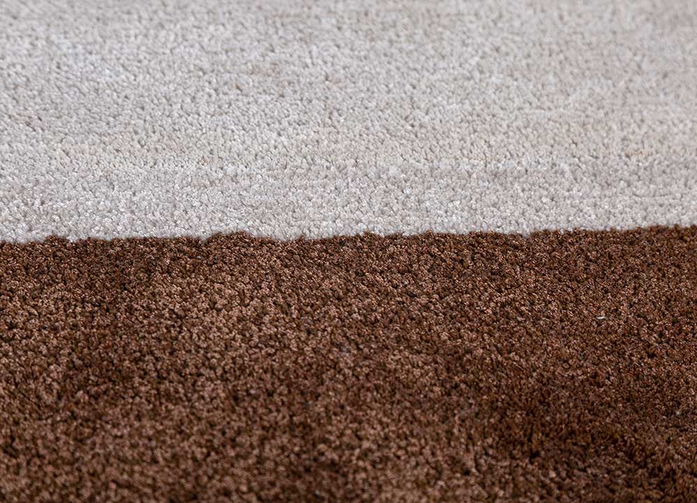 White/Soft Beige Hand Tufted Rug