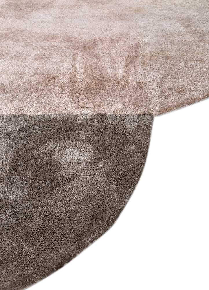 White/Soft Beige Hand Tufted Rug