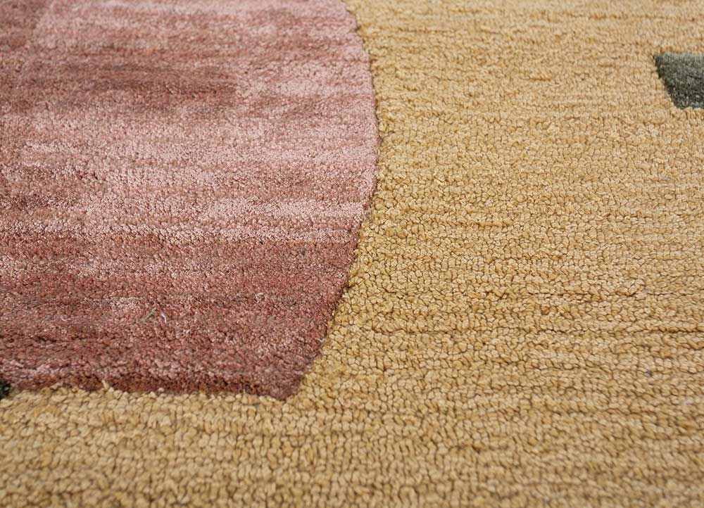 Amber Gold/Light Coral Hand Tufted Rug