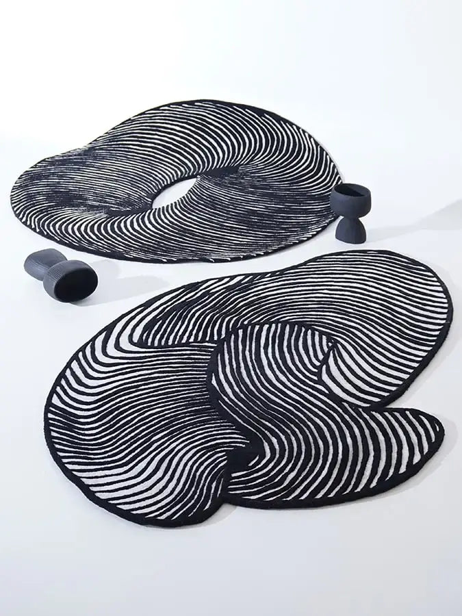 Azure Forme – Hand-Tufted Wool Rug