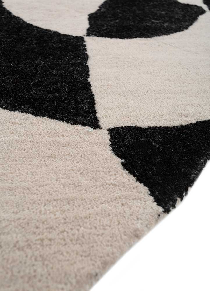 white/ebony hand tufted Rugs