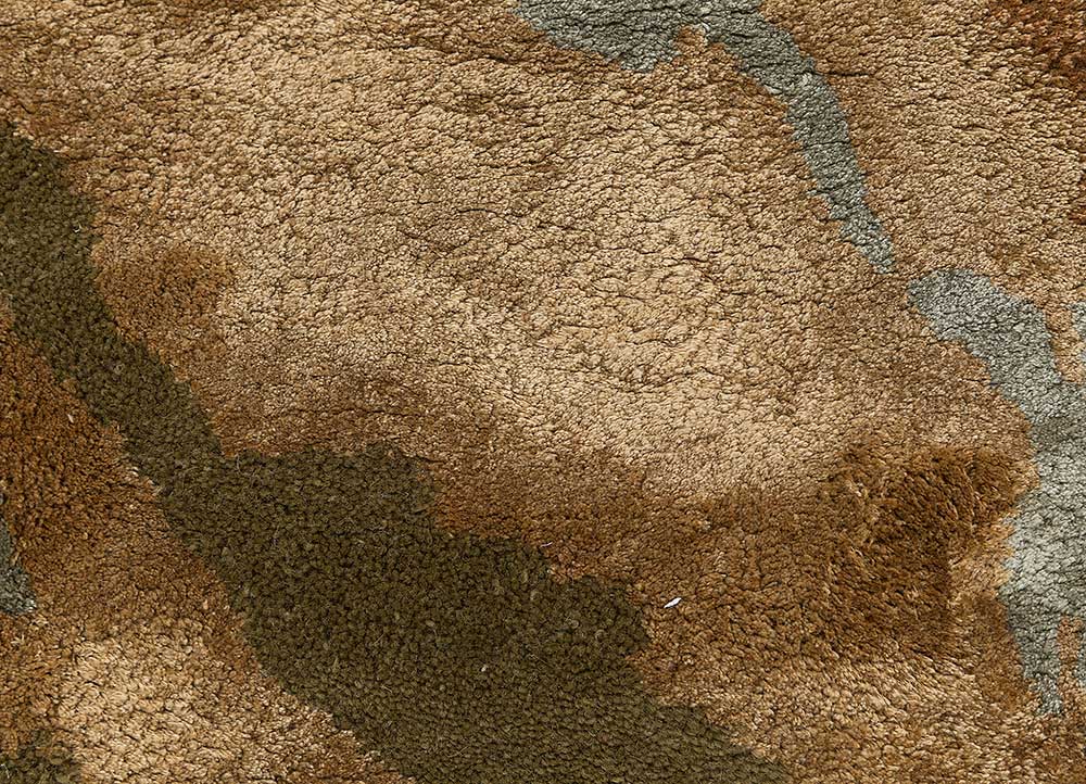 Classic Rust & Bronze Green Abstract Hand-Tufted Rug