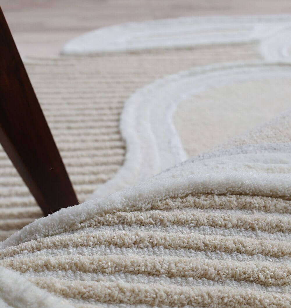 Ivory Drift – Sculpted Wool Rug
